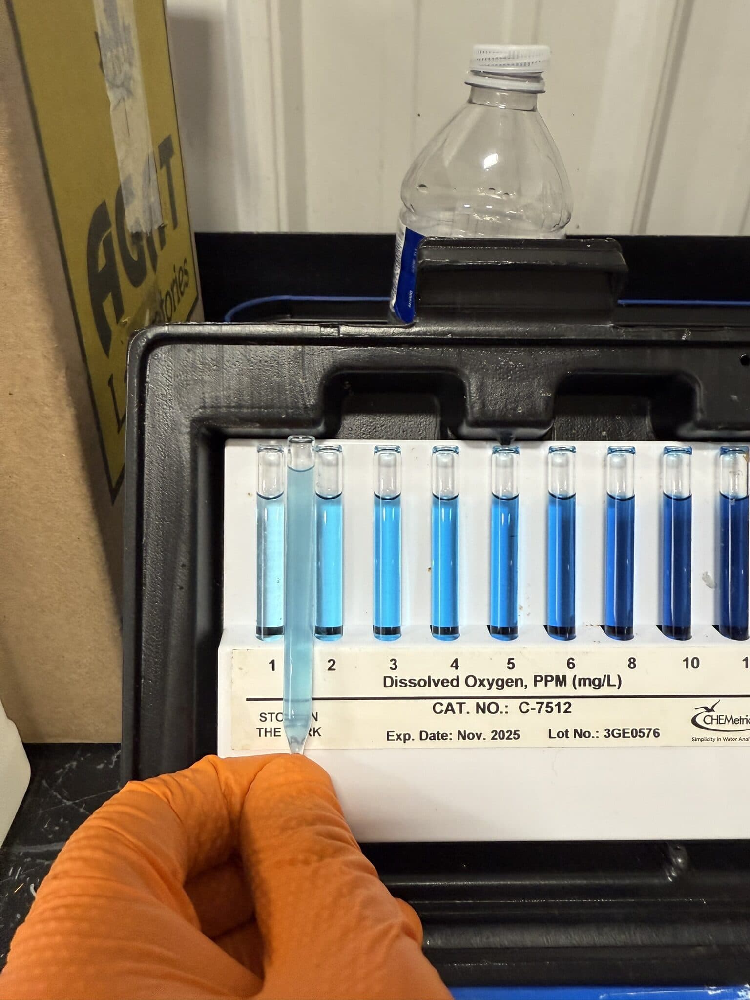 Dissolved-oxygen fluid test at the Stimulate lab